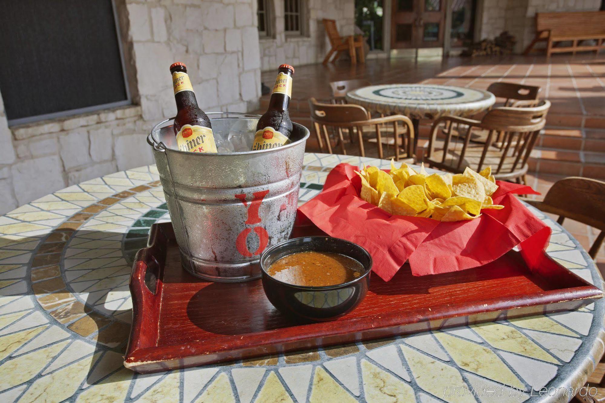 Y O Ranch Hotel And Conference Center Kerrville Restaurant bilde